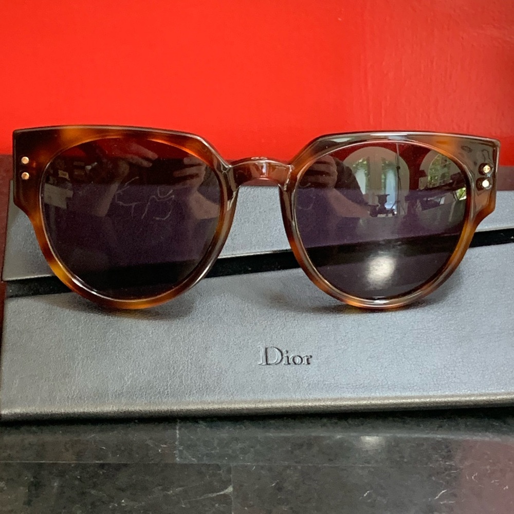 DIOR Tortoiseshell & Gold Sunglasses NIB!! - Picture 4 of 16